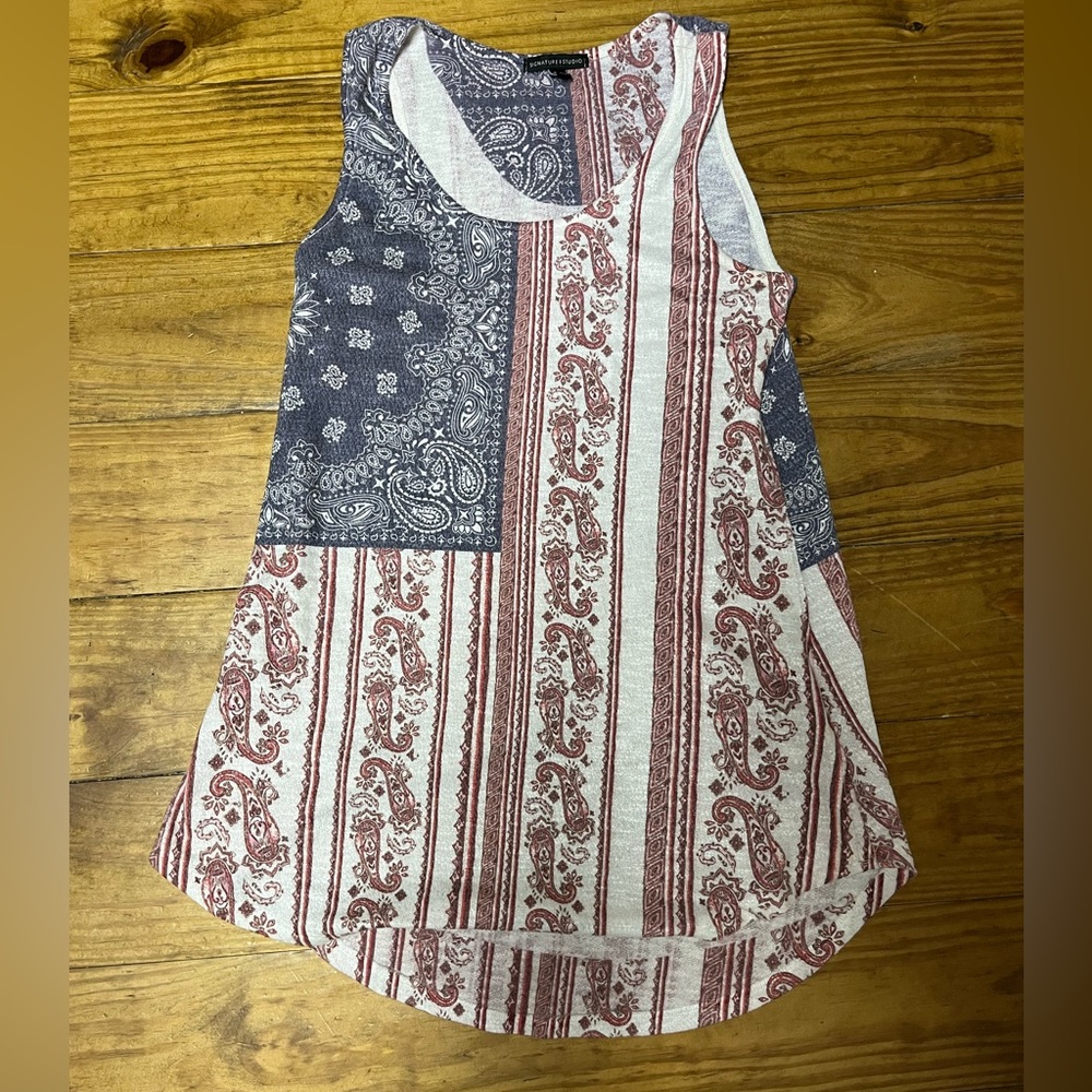 Signature Studio women’s size M tank top